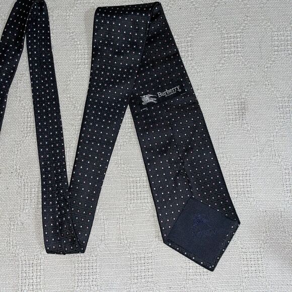 Burberry Men’s Dress Tie Size 58” 3.75” Black Cubed Business Formal City Italy - Picture 9 of 12